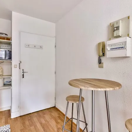 Studio With Blooming Terrace *